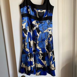 Nine West (size 12) knee length dress